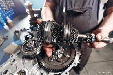 GEAR BOX & DIFFERENTIAL SERVICE